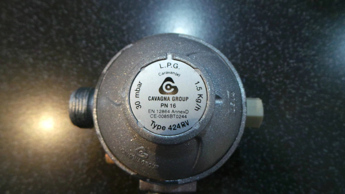 Cavagna LPG Gas Regulator 8mm Inlet 90° for Caravan Motorhome (R43908)