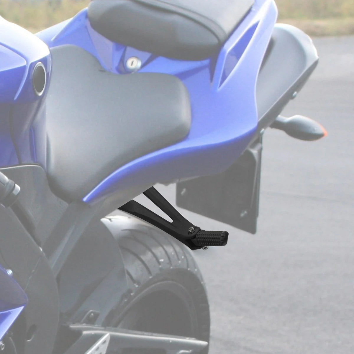 Rear Passenger Footpegs Bracket for Yamaha YZF R1 (2004–2008)