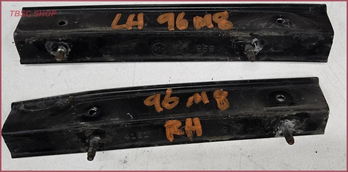 Front Bumper Fender Bracket Set for Lincoln Mark VIII (1993–1996)
