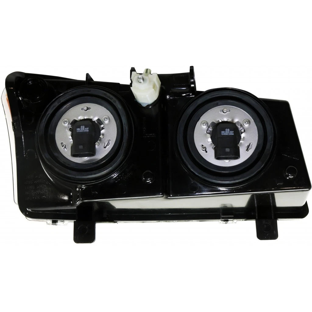 Driver Side Headlight for Chevy Silverado 2500 (2005–2006) GM2502257, CLX-M0-20-6386-90-1-CL360A9