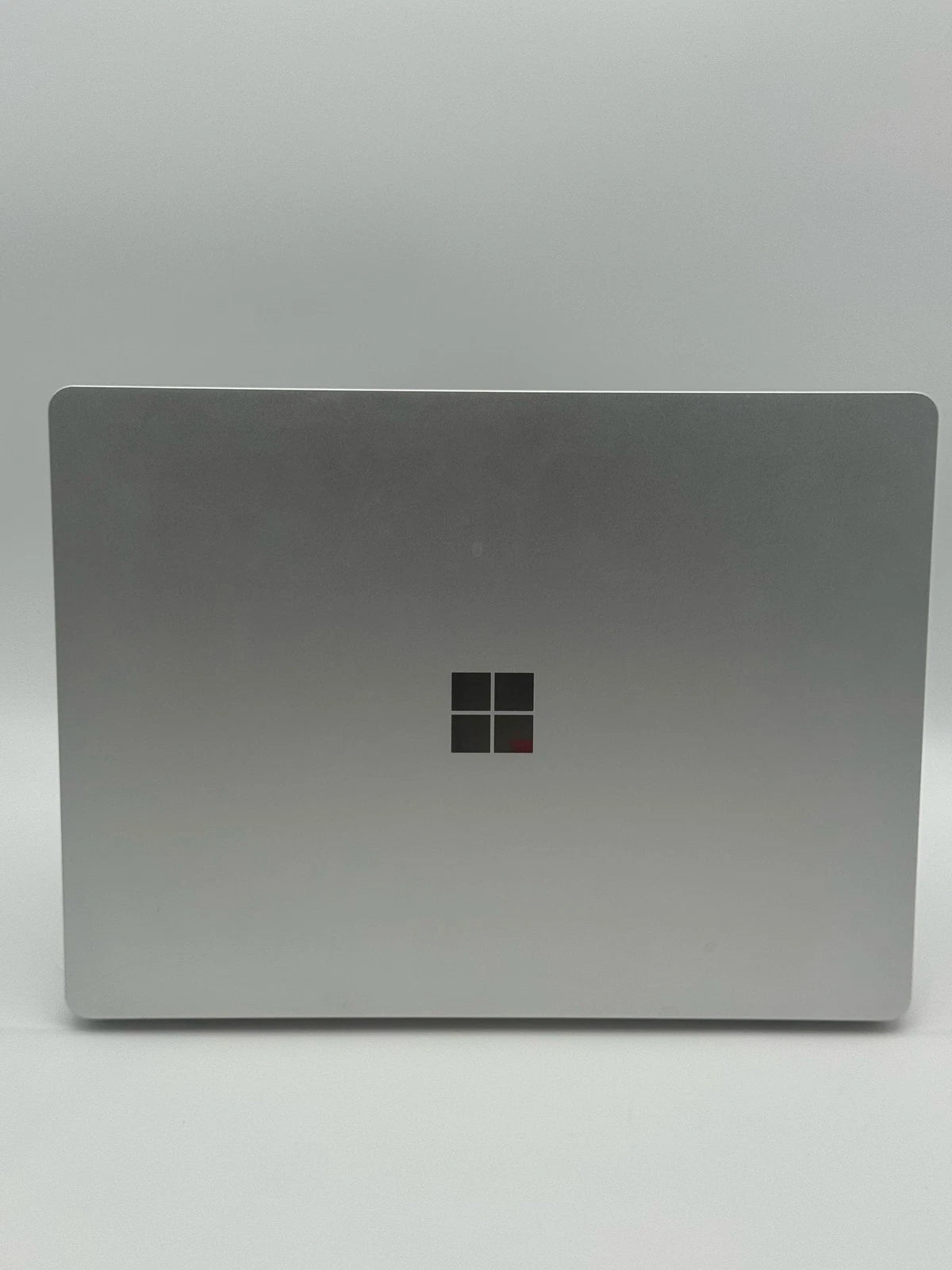 Microsoft Surface Laptop Go 12.4" (2020–2021) - i5-1035G1, 8GB, 128GB SSD