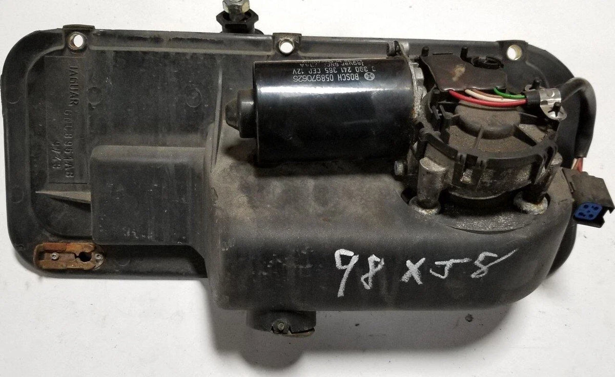Wiper Motor Assembly for Jaguar XJ8 XJR Vanden Plas (1998–2003) GNC8951AB