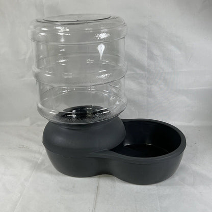 Petmate Le Bistro Pet Waterer for Dogs and Cats (0.5 Gallon)