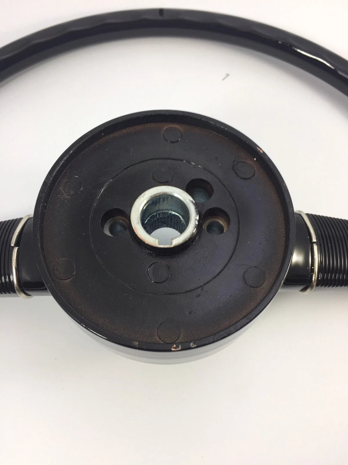 15 Inch Smooth Horn Steering Wheel for 1940 Ford Deluxe Style GM Column (1940–1940)