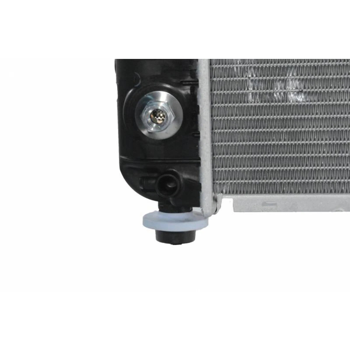 Radiator for Chevy Suburban, Yukon, Silverado 1500 (2001–2013) 21653