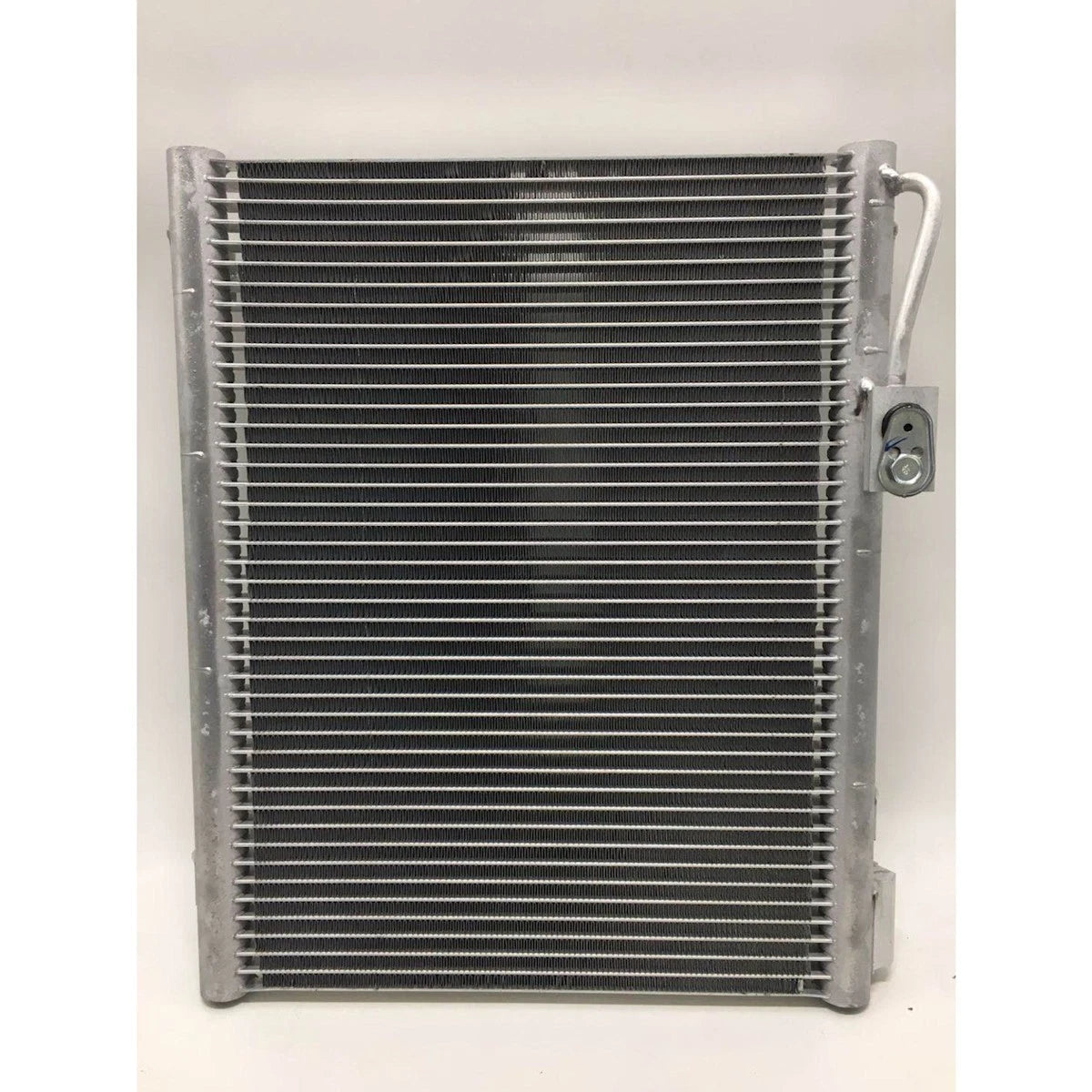 A/C Condenser for Dodge Ram 2500 1500 3500 (2002–2008) 10888 5072993AC