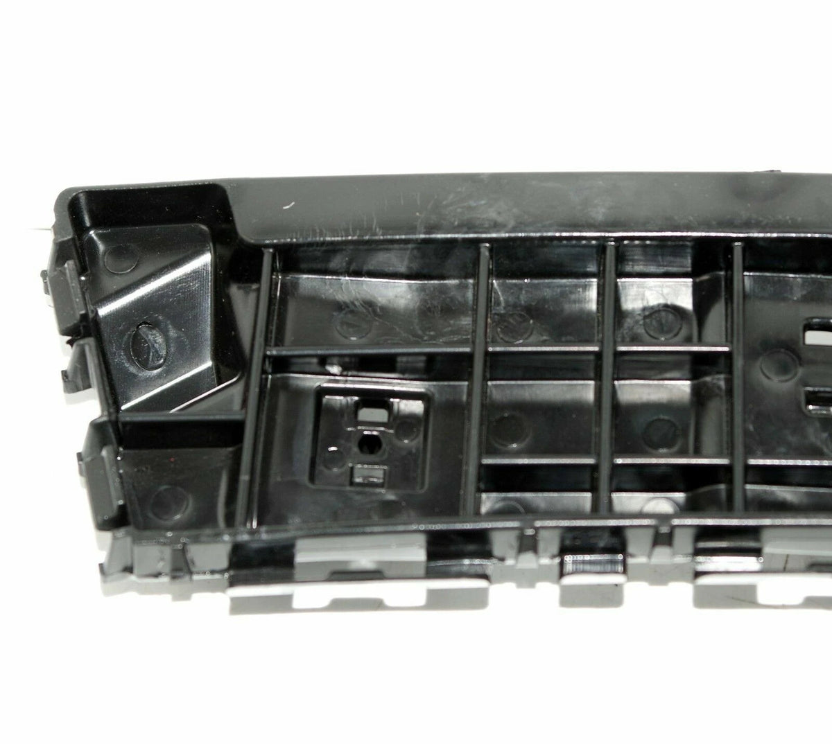 Rear Bumper Wing Bracket RH for Suzuki Alto (2009–2016)