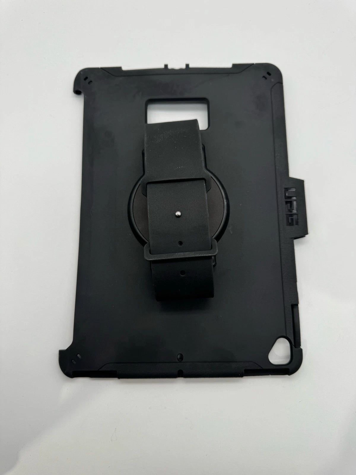 iPad 10.2" 9th 8th Gen Hand Strap Stand - UAG Scout Series (2020–2021)