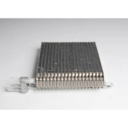 A/C Evaporator for Chevy GMC Sierra 3500 Yukon XL 2500 (2003) 15-62961
