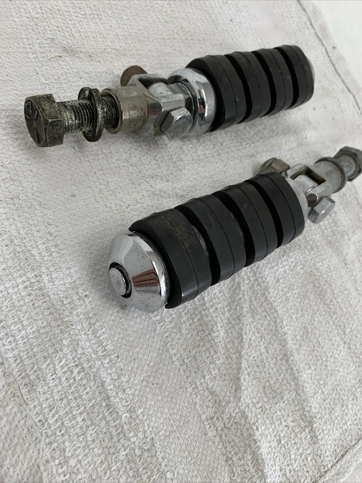Motorcycle Pegs with Mounts for Harley Davidson Dyna
