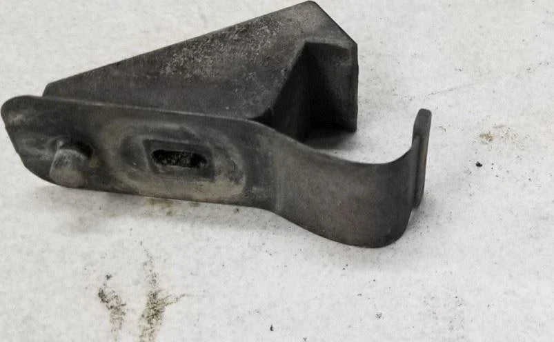 Fuel Gas Tank Lid Door Lock Latch Clip for Lincoln LS (2000–2006)