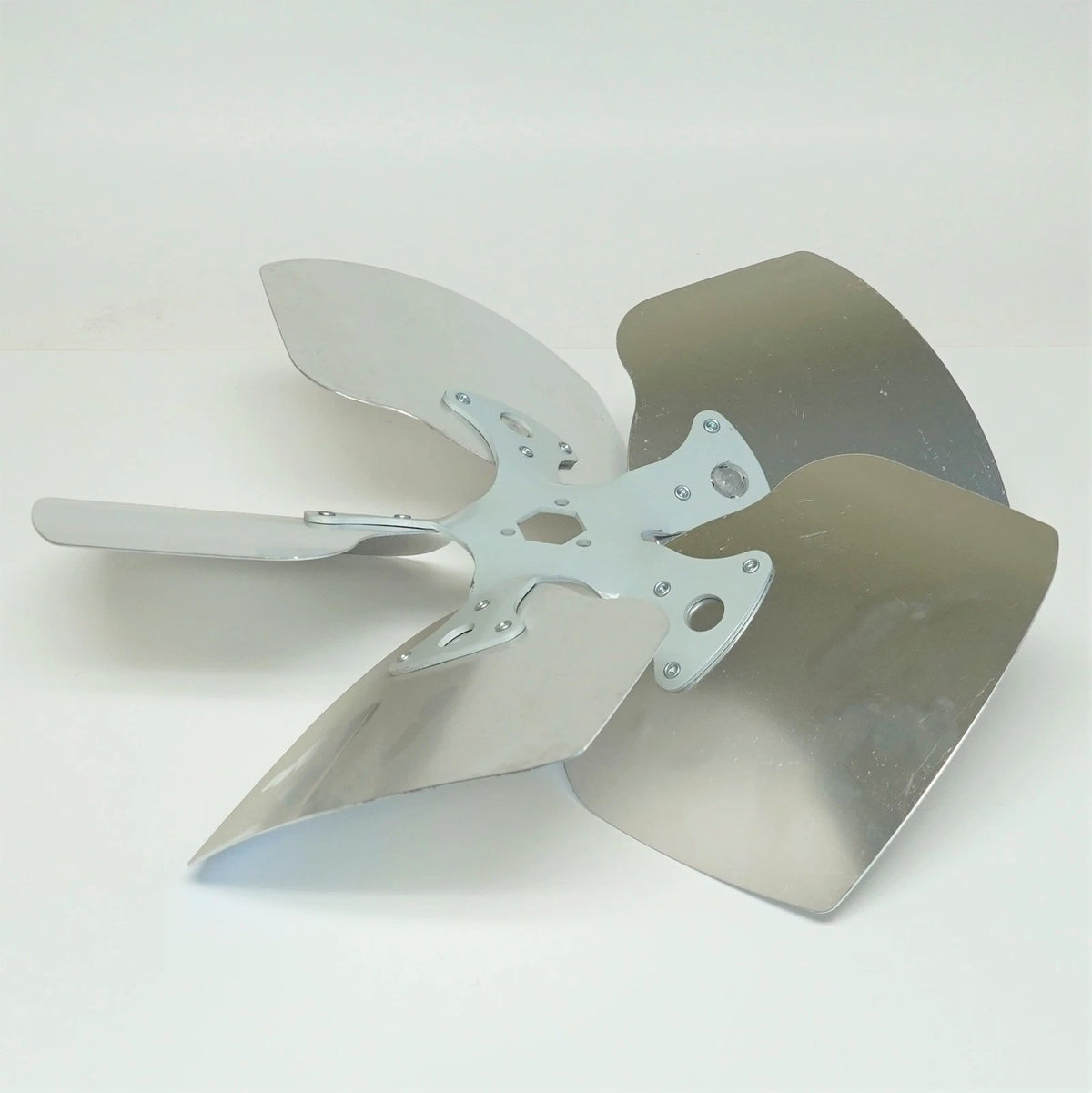 16" Fan Blade for CW Rotation Applications (33 Degree Pitch, 5 Blades)
