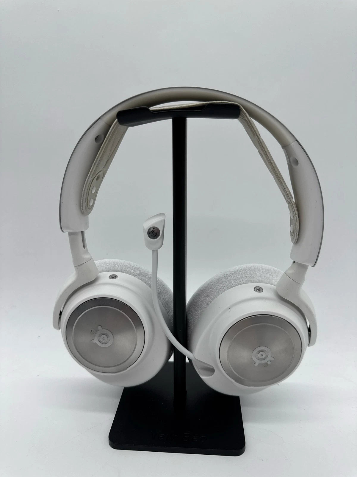 SteelSeries Arctis Nova Pro Wireless Headset for Gaming (Noise Cancelling)