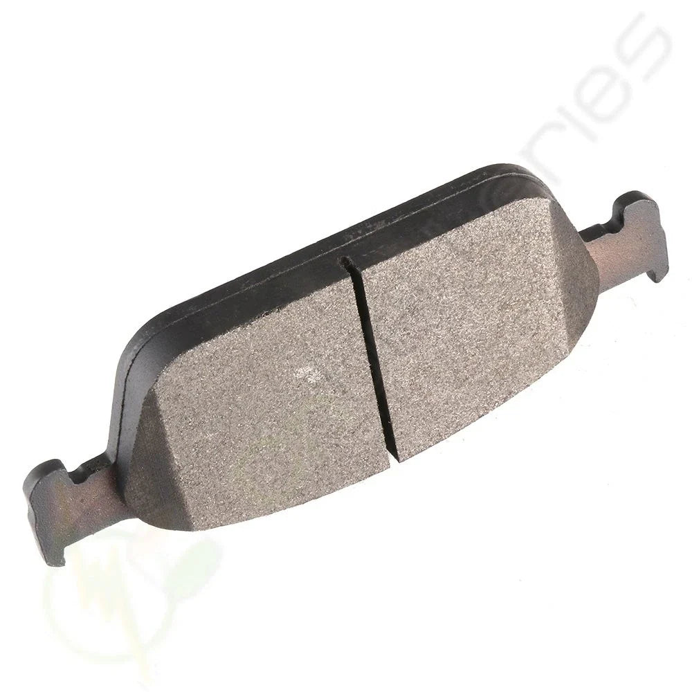 Set of 4 Metallic Brake Pads for Ford Focus ST (2013–2017) & Lincoln MKC (2015–2018)