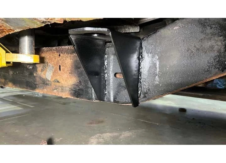 Rust Buster Front Cab Mount for Chevy/GMC C/K 1500/2500 (1988–1998) RB7307