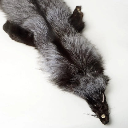 Natural Tanned Silver Fox Hides Fur Pelts Graded 1 Skin for Automotive Use
