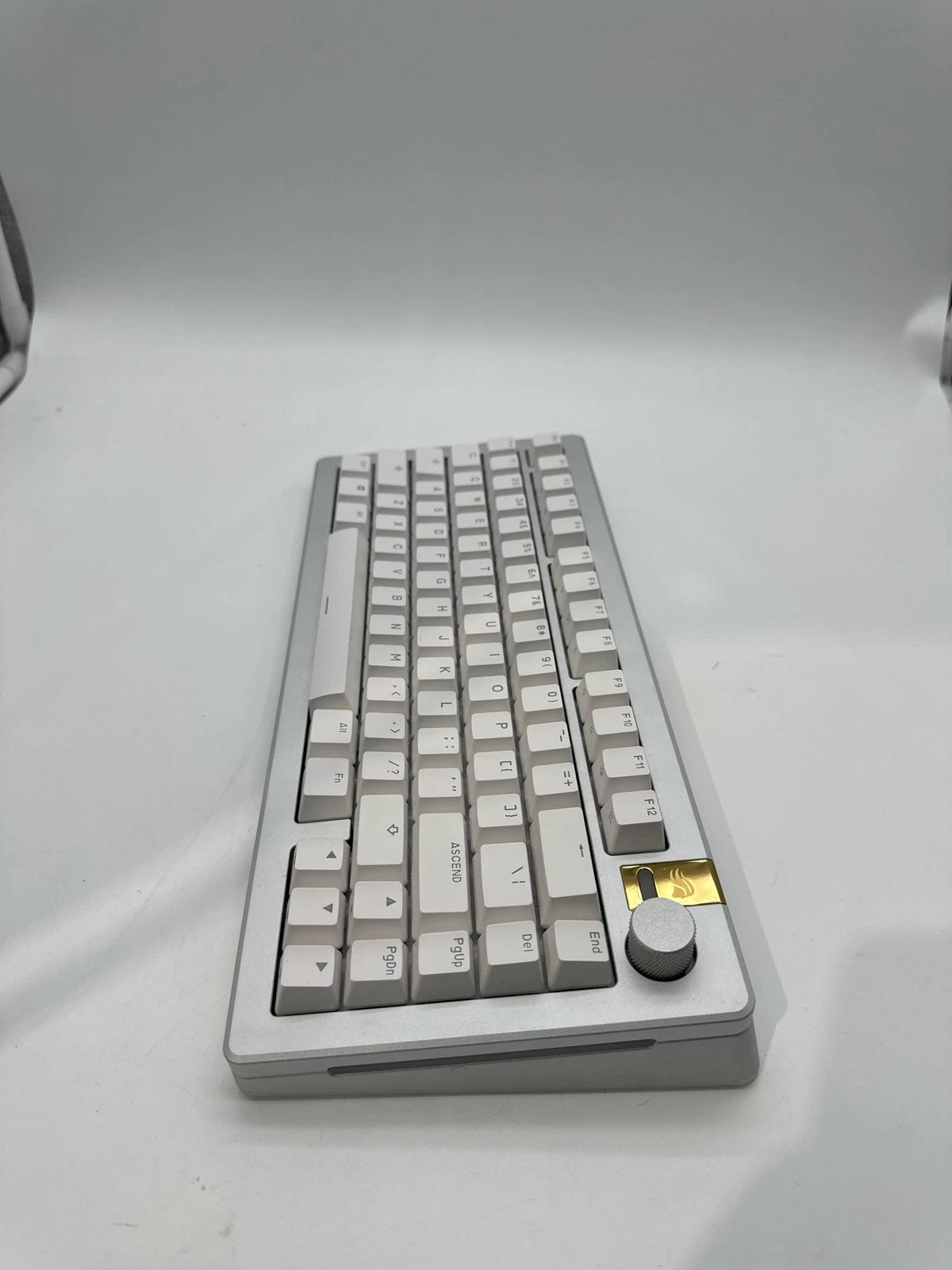 Glorious GMMK 3 PRO HE Wireless Gaming Keyboard - Silver