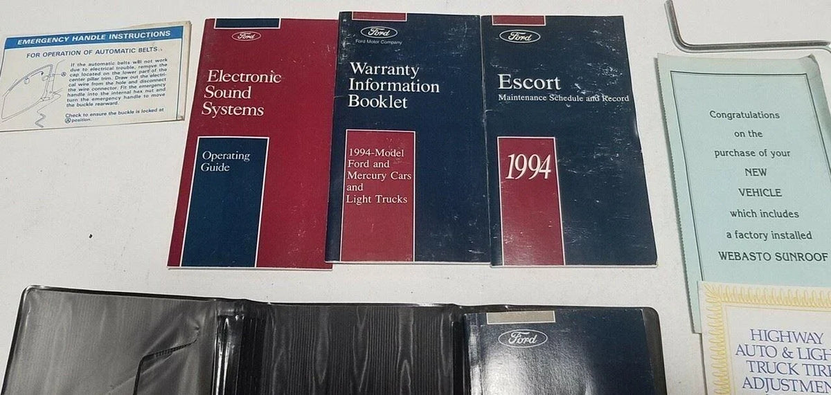 Owners Manual Cover for Ford Escort (1994)