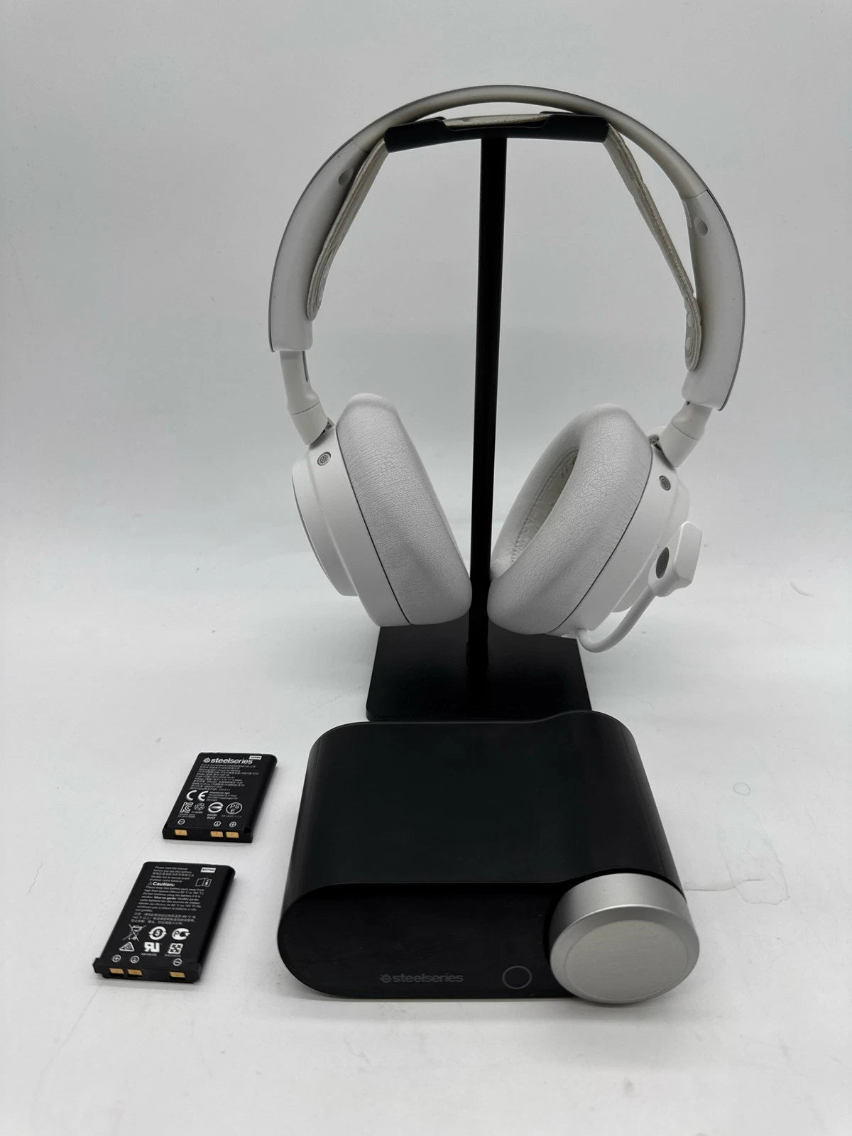 SteelSeries Arctis Nova Pro Wireless Headset for Gaming (Noise Cancelling)