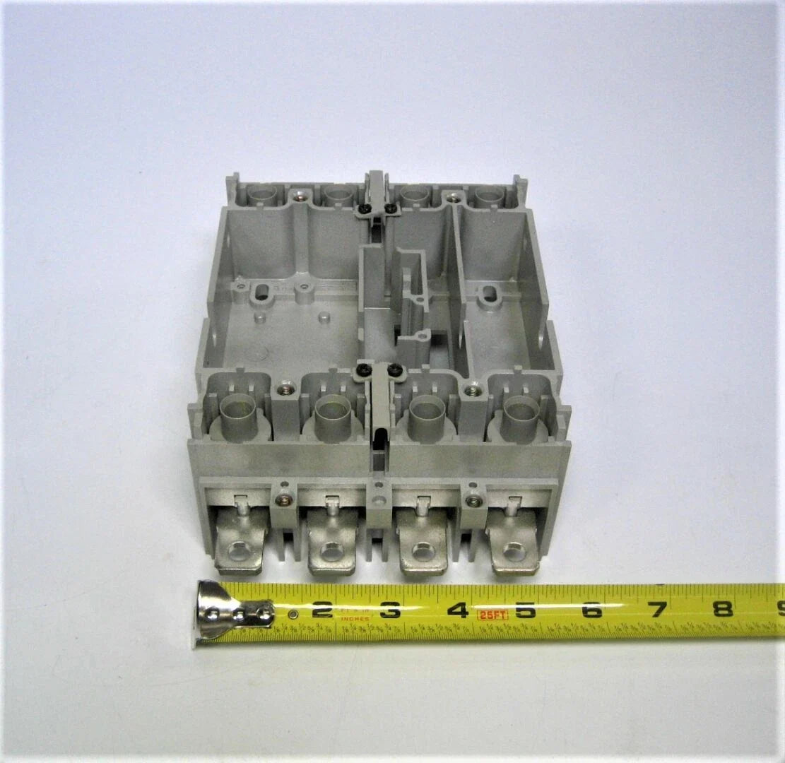 Merlin Gerin 29267 Compact NS100 160 250 4-P Plug-in Base Circuit Breaker