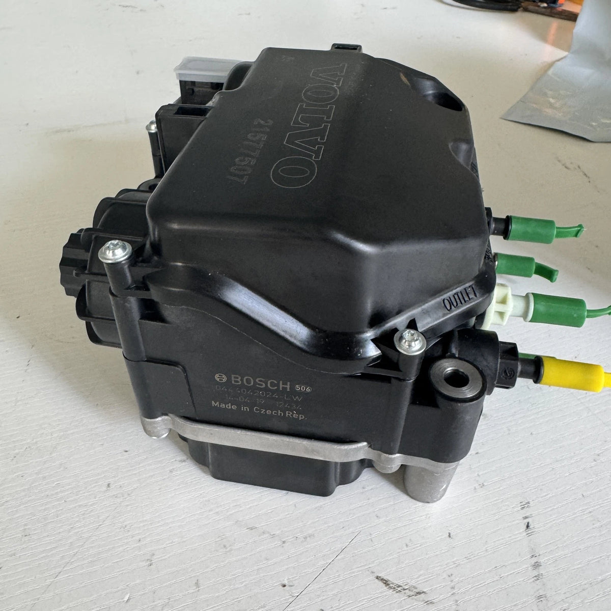 Urea Def Pump for Volvo Mack (12V D13) (21577507, 21577511, 21332701, 85003864)