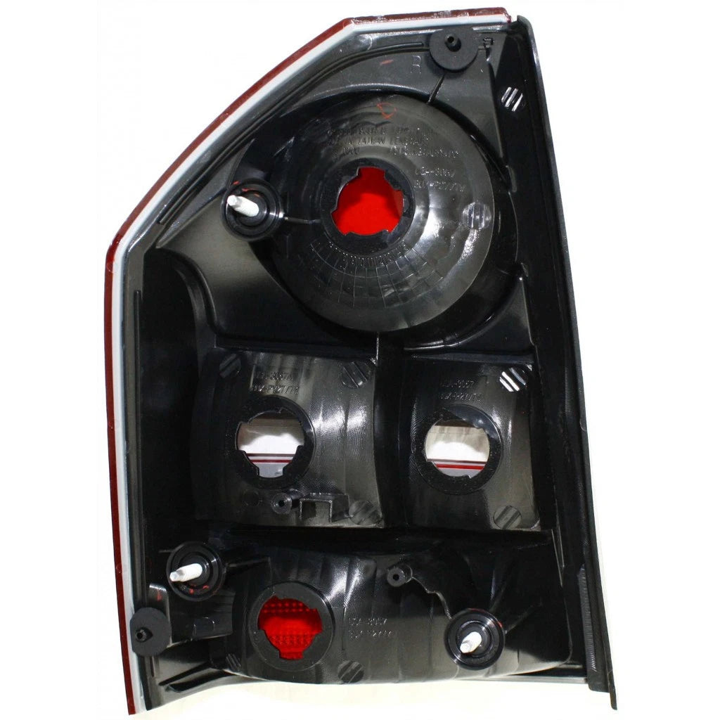 Tail Light Lens/Housing for Chrysler 300 (2005–2007) LLX-CH2819103-CL360A70, CH2819103
