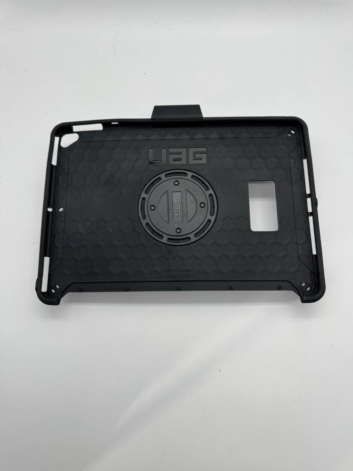 iPad 10.2" 9th 8th Gen Hand Strap Stand - UAG Scout Series (2020–2021)