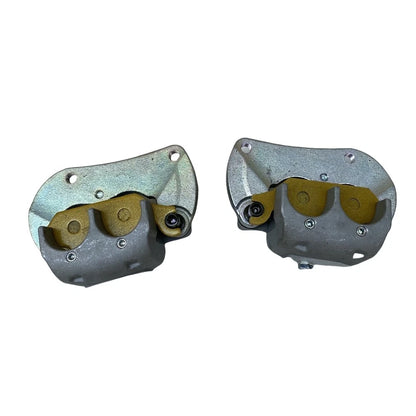 Set of 2 Front Brake Calipers W/Pads for Can-Am Maverick 1000R (2013–2023) - 705601128, 705601129