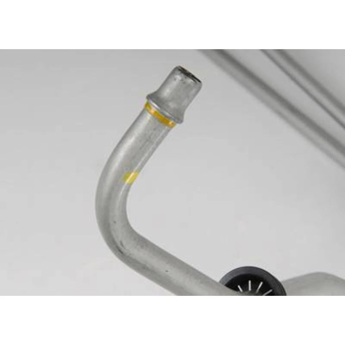 Transmission Oil Line Upper for Chevy Pontiac Torrent Equinox (2006–2009) 15781494
