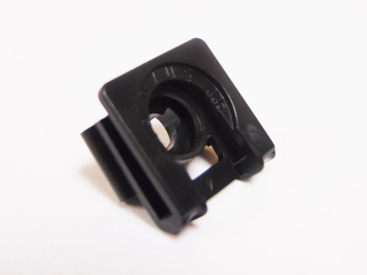 Quarter Turn Fastener Receiver for Arctic Cat ATV (1423-208)