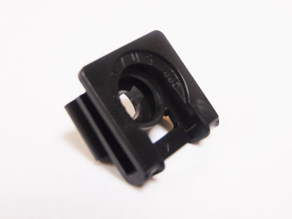 Quarter Turn Fastener Receiver for Arctic Cat ATV (1423-208)
