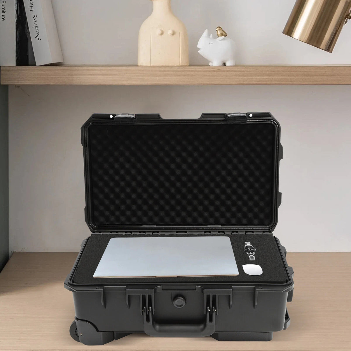 22 Inch Waterproof Rolling Camera Case for Equipment Transport