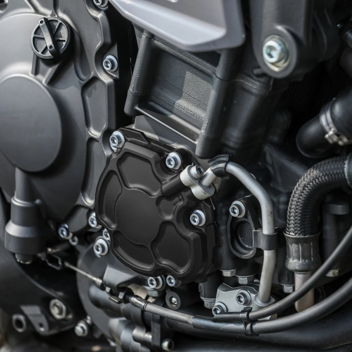 Oil Pump Crankcase Cover for Yamaha MT-10 (2018–2025), FZ10 (2017), YZF-R1 (2015–2025)
