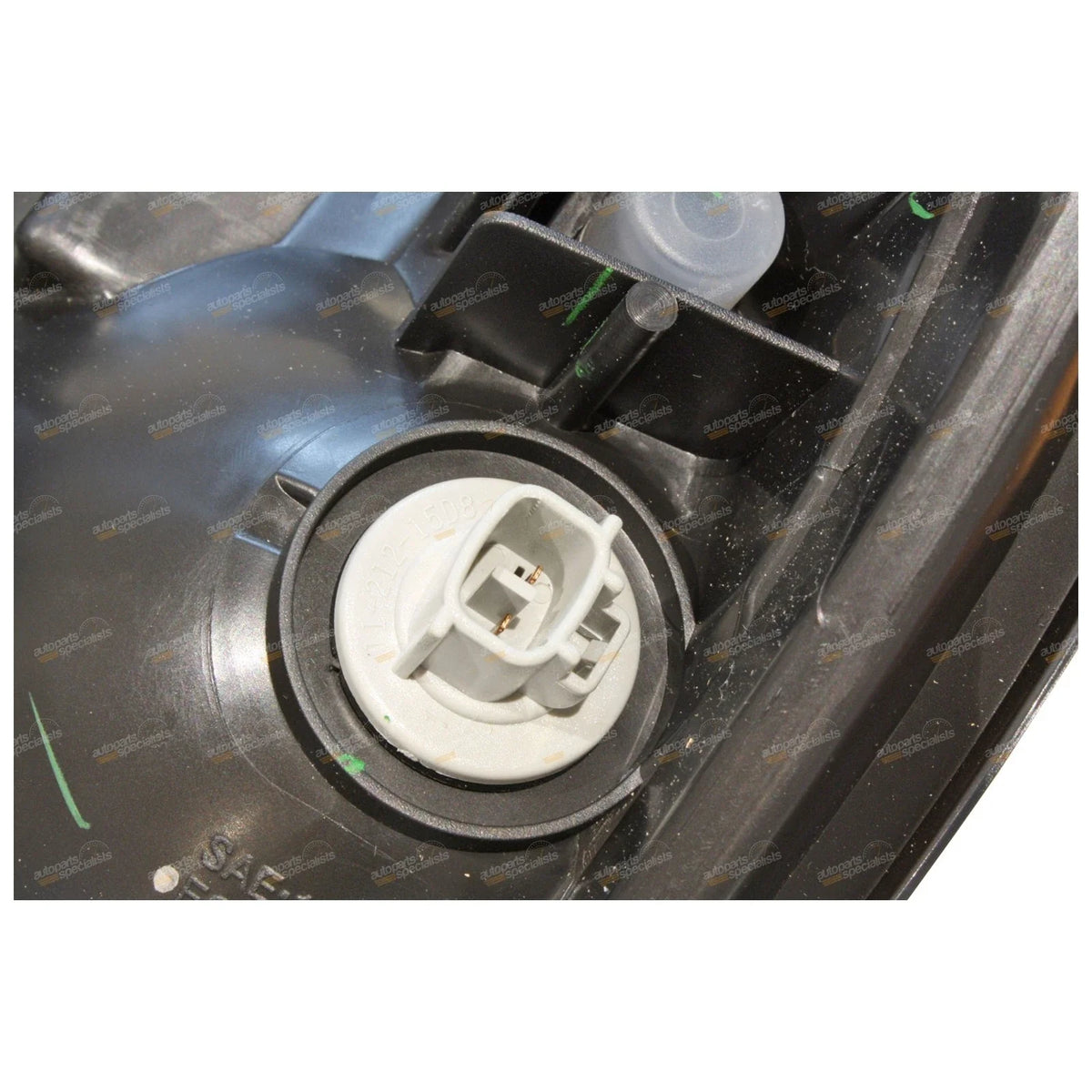 RH Headlight for Toyota Landcruiser 100 Series (2005–2007)